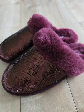 UGG Cozy II Sequin Slippers Sangria Purple Women's 7 / Youth 5